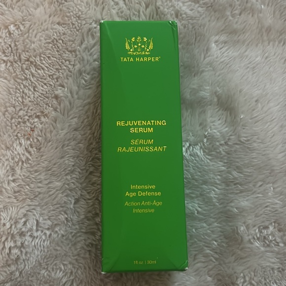 Tata Harper Rejuvenating Serum Intensive Age Defense 1 Fl oz - Picture 3 of 4